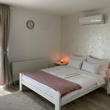 Fruska Gora Guesthouse Ürög Kültér fotó