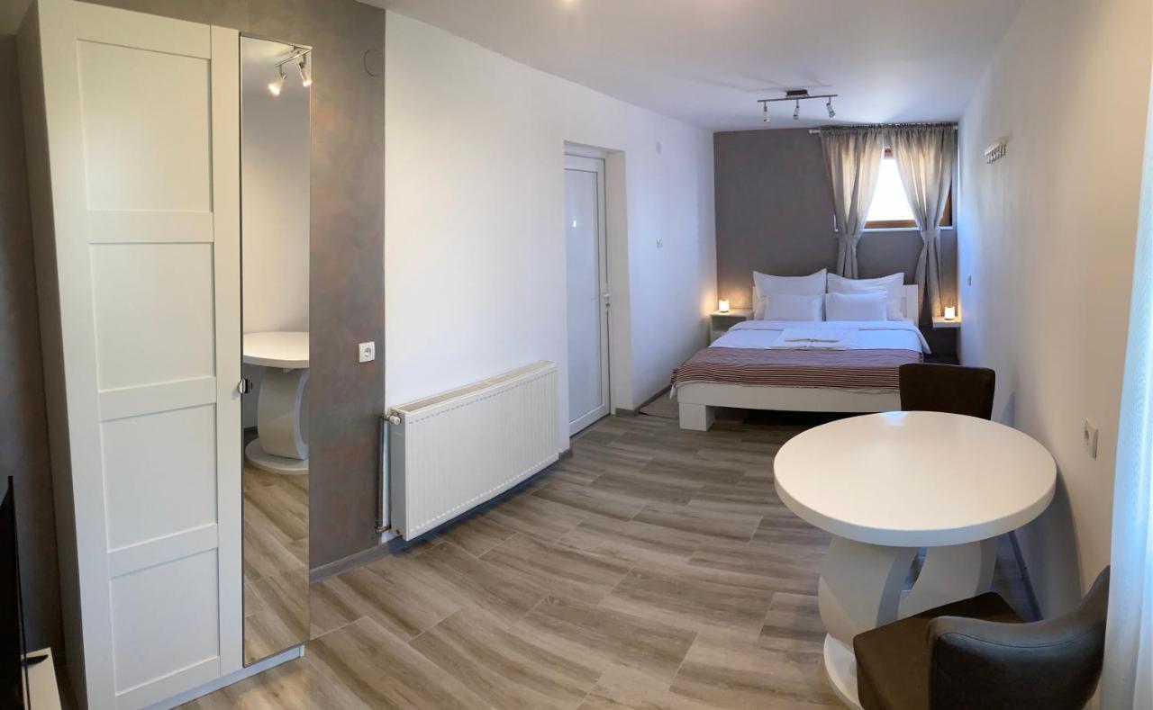 Fruska Gora Guesthouse Ürög Kültér fotó